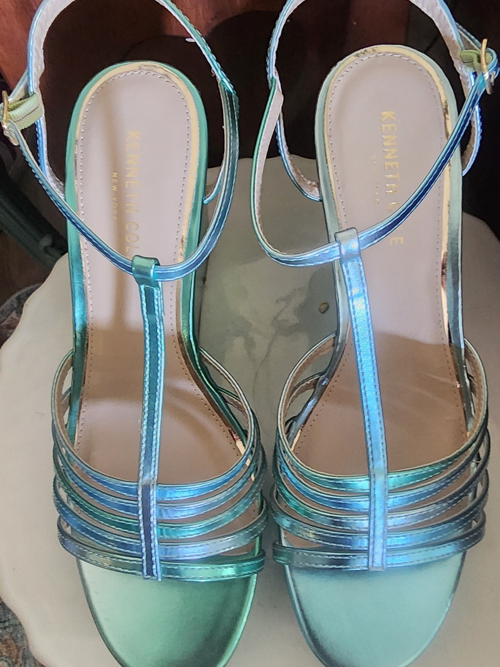 Never Worn Kenneth Cole Iridescent Teal T-Strap Heeled Sandals